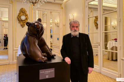 Morto improvvisamente Michel Bassompierre, il maestro della scultura animale che ha dato un volto ai panda allo Zoo di Beauval