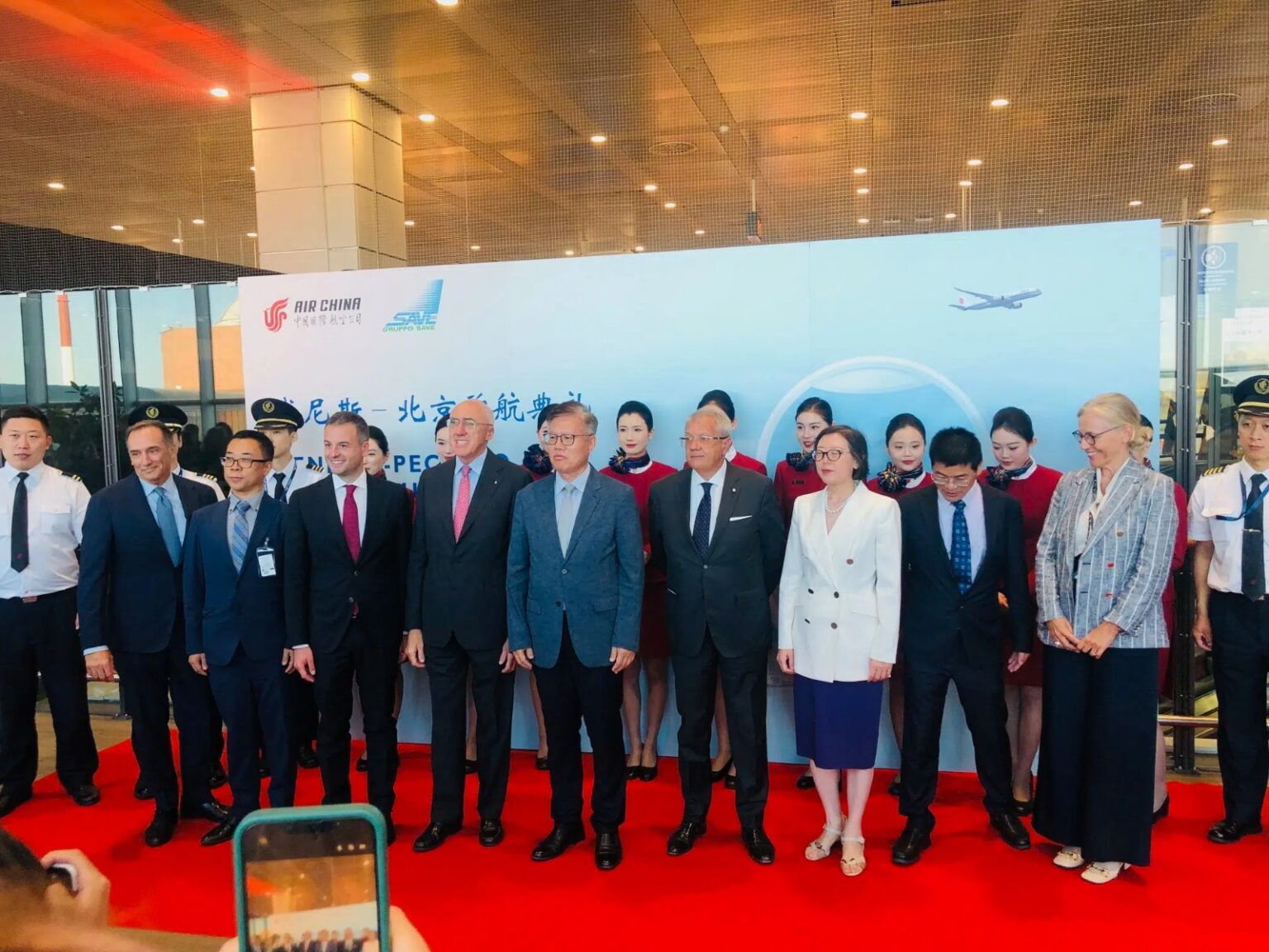 Venezia-Pechino, inaugurato il nuovo volo diretto Air China: quattro collegamenti a settimana tra Nordest e Cina