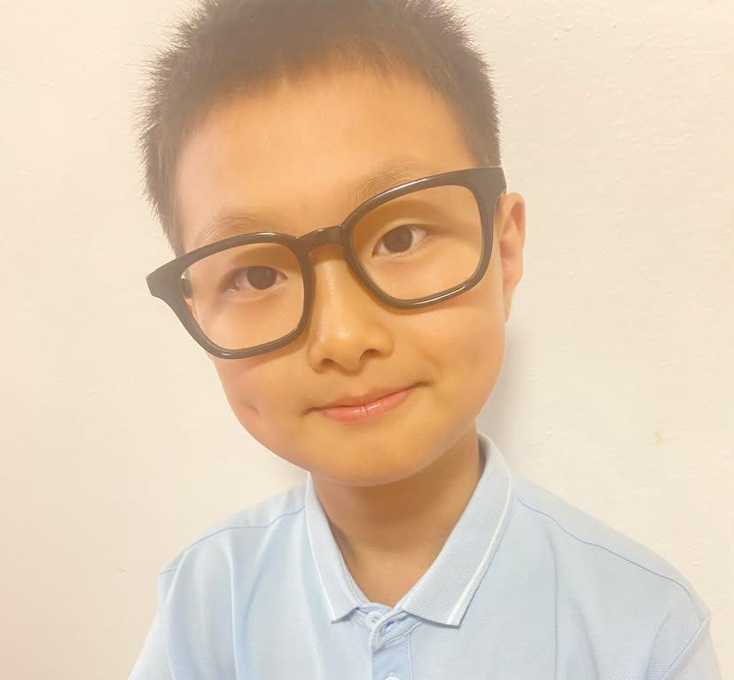 Prof Leo, il bambino che insegna il cinese sui social